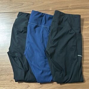 Leggings Bundle of 3. lUGA Size XL. Black/Blue.
Workout.Pockets